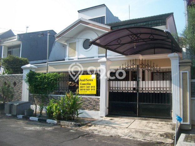 Rumah Minimalis 5 Kamar Terawat di Wonocolo, Dekat Tempat Strategis, Surabaya Rumah Minimalis 5 Kamar Terawat di Wonocolo, Dekat Tempat Strategis, Surabaya