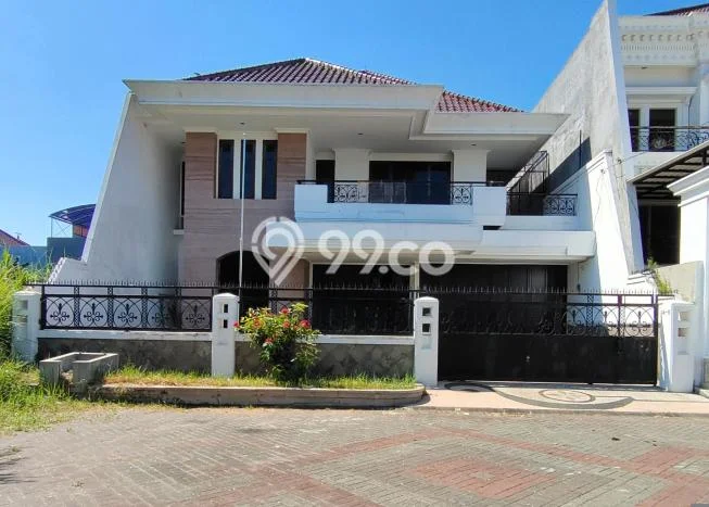 Rumah Terawat 8 KT 6 KM di , Surabaya Rumah Terawat 8 KT 6 KM di , Surabaya