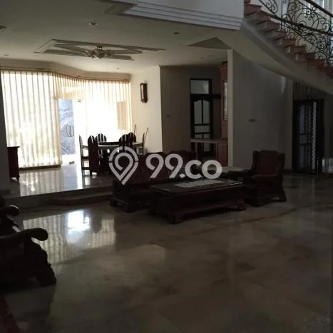 Rumah Terawat 8 KT 6 KM di , Surabaya Rumah Terawat 8 KT 6 KM di , Surabaya