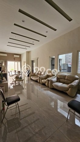 Hunian Eksklusif Siap Huni LT 300m2 di Sukolilo, Surabaya Hunian Eksklusif Siap Huni LT 300m2 di Sukolilo, Surabaya