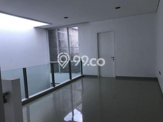 Jual Cepat Hunian Elegan Klasik di Jakarta Selatan Jual Cepat Hunian Elegan Klasik di Jakarta Selatan