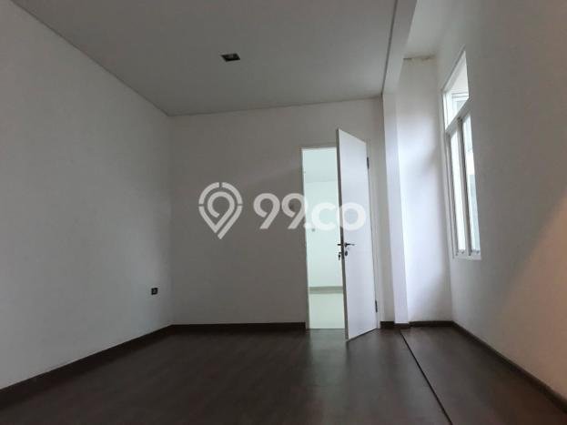 Jual Cepat Hunian Elegan Klasik di Jakarta Selatan Jual Cepat Hunian Elegan Klasik di Jakarta Selatan
