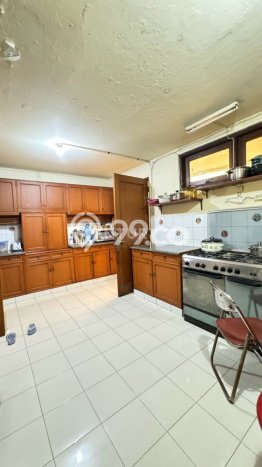 Siap Huni Hunian Elit 6 Kamar di Kelapa Gading Dekat ke Mana Pun Siap Huni Hunian Elit 6 Kamar di Kelapa Gading Dekat ke Mana Pun