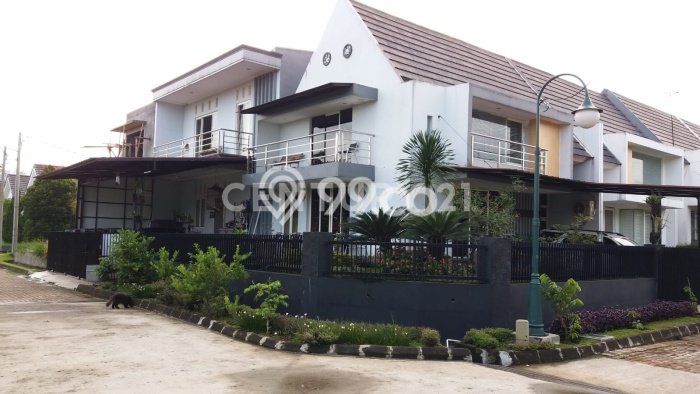 For Sale! Luxury House LT 215m2 Desain Elegan di Rancamaya For Sale! Luxury House LT 215m2 Desain Elegan di Rancamaya