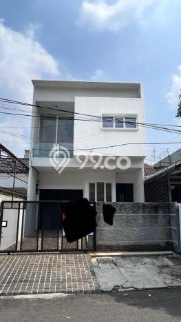 Rumah Elit Modern Siap Huni di Pondok Indah Jakarta Selatan Rumah Elit Modern Siap Huni di Pondok Indah Jakarta Selatan