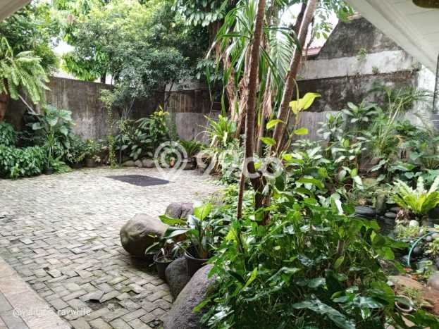 Rumah Luxury Modern Tanpa Renovasi di Bintaro Jakarta Selatan Rumah Luxury Modern Tanpa Renovasi di Bintaro Jakarta Selatan