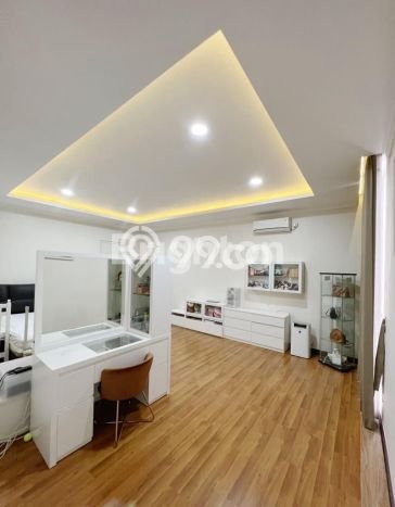 Rumah Elit Modern Tanpa Renovasi di Sutorejo Surabaya Rumah Elit Modern Tanpa Renovasi di Sutorejo Surabaya