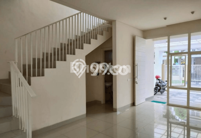 Rumah Strategis Minimalis Lb 138m2 di Rungkut, Surabaya Rumah Strategis Minimalis Lb 138m2 di Rungkut, Surabaya