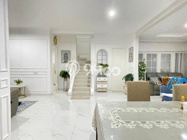 Dijual Rumah Luas Megah Dengan View Eksklusif di BSD, Tangerang Dijual Rumah Luas Megah Dengan View Eksklusif di BSD, Tangerang