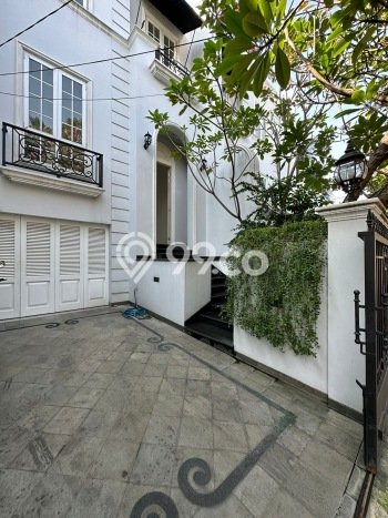 Rumah Luxury Modern Tanpa Renovasi di Cipete Jakarta Selatan Rumah Luxury Modern Tanpa Renovasi di Cipete Jakarta Selatan