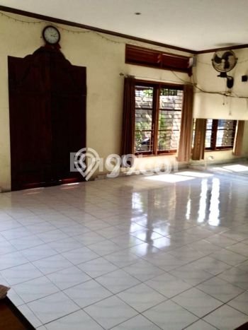 Rumah Luas Tanah 570m2m² di Renon, Denpasar - Akses Mudah Rumah Luas Tanah 570m2m² di Renon, Denpasar - Akses Mudah