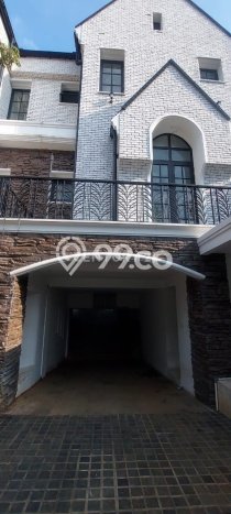 Dijual Rumah Premium dengan Fasilitas Sekitar Lengkap di Cilandak, Jakarta Selatan Dijual Rumah Premium dengan Fasilitas Sekitar Lengkap di Cilandak, Jakarta Selatan