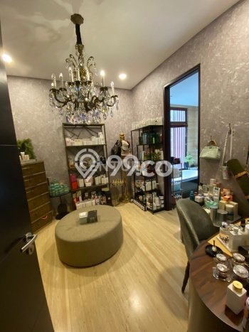 Dijual Rumah Mewah Megah Dengan View Eksklusif di Senayan, Jakarta Selatan Dijual Rumah Mewah Megah Dengan View Eksklusif di Senayan, Jakarta Selatan