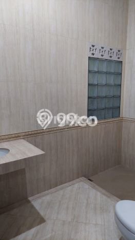 Rumah Strategis dengan Luas Tanah 250m2m² di Kawasan , Semarang Rumah Strategis dengan Luas Tanah 250m2m² di Kawasan , Semarang