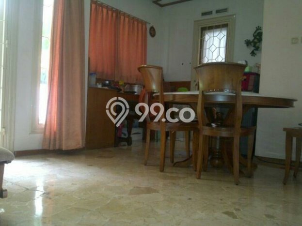 Rumah Strategis area Dago, Bandung, Luas 215m² Bangunan 175m² - HARGA NEGO! Rumah Strategis area Dago, Bandung, Luas 215m² Bangunan 175m² - HARGA NEGO!