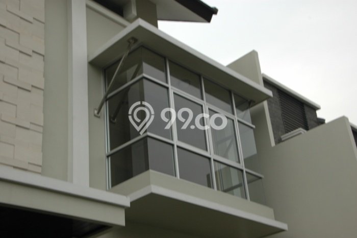 BEST DEAL! Rumah area Cilandak, 3 KM, Akses Mudah Fasilitas Umum, Luas 200m² Bangunan 210m² BEST DEAL! Rumah area Cilandak, 3 KM, Akses Mudah Fasilitas Umum, Luas 200m² Bangunan 210m²