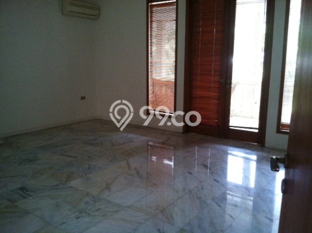 Rumah di Cipete, Jakarta Selatan, Luas 725m² LB 500m² - JUAL CEPAT! Rumah di Cipete, Jakarta Selatan, Luas 725m² LB 500m² - JUAL CEPAT!