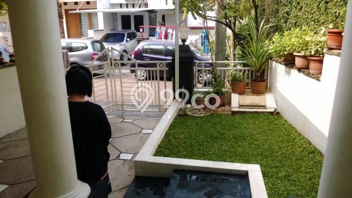Rumah Siap Disurvey di Bintaro, Tangerang Selatan, Luas 81m² Bangunan 110m² Rumah Siap Disurvey di Bintaro, Tangerang Selatan, Luas 81m² Bangunan 110m²