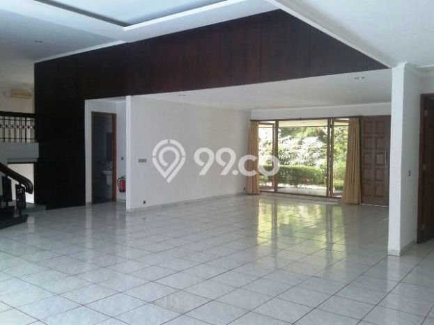 Disewakan! Rumah 3 Kamar Tidur &
3 Kamar Mandi di Kemang, Jakarta Selatan Disewakan! Rumah 3 Kamar Tidur &
3 Kamar Mandi di Kemang, Jakarta Selatan