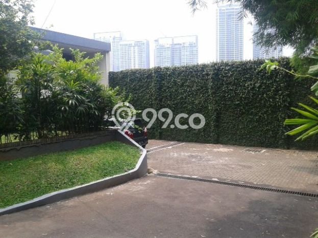 Disewakan! Rumah 3 Kamar Tidur &
3 Kamar Mandi di Kemang, Jakarta Selatan Disewakan! Rumah 3 Kamar Tidur &
3 Kamar Mandi di Kemang, Jakarta Selatan