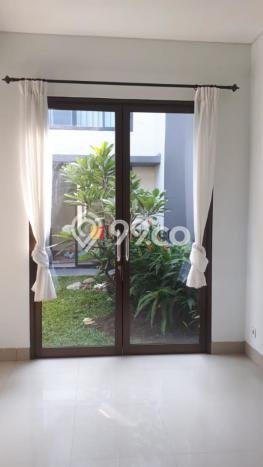 Rumah Asri area Kota Baru Parahyangan, 4 KM, Luas 365m² LB 400m² Rumah Asri area Kota Baru Parahyangan, 4 KM, Luas 365m² LB 400m²