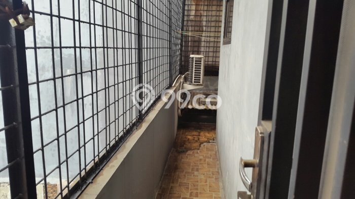 rumah siap huni 2.5 murah banget lantai hadap timur jalan mobil rumah siap huni 2.5 murah banget lantai hadap timur jalan mobil