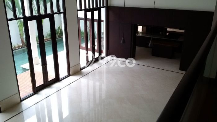 Disewakan! Rumah 5 Kamar Tidur &
4 Kamar Mandi di Pejaten, Jakarta Selatan Disewakan! Rumah 5 Kamar Tidur &
4 Kamar Mandi di Pejaten, Jakarta Selatan