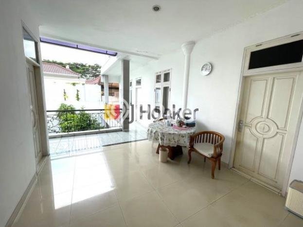 Rumah Elit Modern Tanpa Renovasi di Alam Sutera Tangerang Rumah Elit Modern Tanpa Renovasi di Alam Sutera Tangerang
