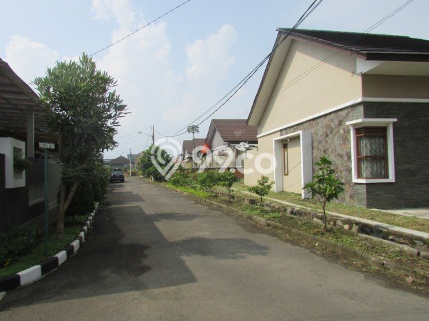 Rumah Strategis area Bojongsoang, Akses ke Bojongsoang, Bandung, Bandung - LT 139m² Rumah Strategis area Bojongsoang, Akses ke Bojongsoang, Bandung, Bandung - LT 139m²