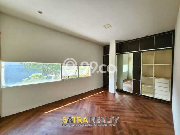 Dijual Rumah Mewah Exclusive di Cengkareng, Jakarta Barat Dijual Rumah Mewah Exclusive di Cengkareng, Jakarta Barat