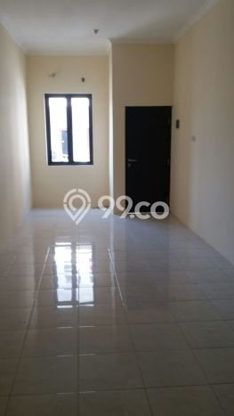 LOKASI PREMIUM! Rumah Berkembang area Jelambar, LT 42m² Bangunan 100m² LOKASI PREMIUM! Rumah Berkembang area Jelambar, LT 42m² Bangunan 100m²