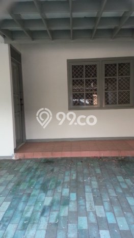 Rumah Minimalis di Bintaro, Jakarta Selatan, Luas 90m² Bangunan 80m² Rumah Minimalis di Bintaro, Jakarta Selatan, Luas 90m² Bangunan 80m²