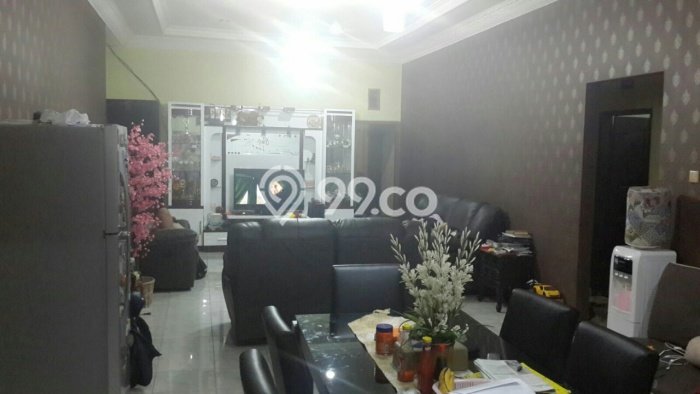 Bisa KPR! Rumah Strategis di Ujungberung, Luas 280m² LB 250m² Bisa KPR! Rumah Strategis di Ujungberung, Luas 280m² LB 250m²