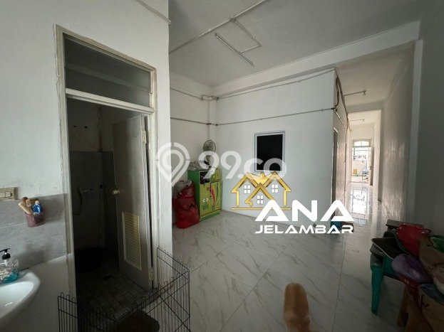 Hunian Elit LB 295m2 Siap Huni Desain Elegan di Jelambar, Jakarta Barat Hunian Elit LB 295m2 Siap Huni Desain Elegan di Jelambar, Jakarta Barat