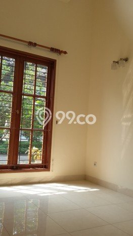 SPECIAL LISTING! Rumah di Bintaro, 3 KT, Akses Fasilitas, Luas 240m² Bangunan 150m² SPECIAL LISTING! Rumah di Bintaro, 3 KT, Akses Fasilitas, Luas 240m² Bangunan 150m²