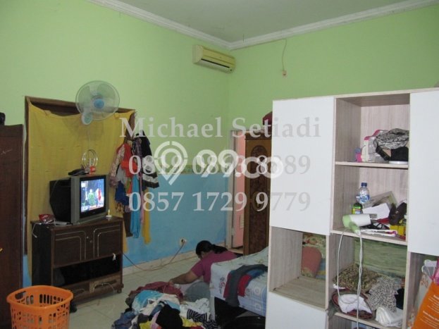 Rumah Asri di Cinere, Depok, Luas 270m² Bangunan 220m² Rumah Asri di Cinere, Depok, Luas 270m² Bangunan 220m²