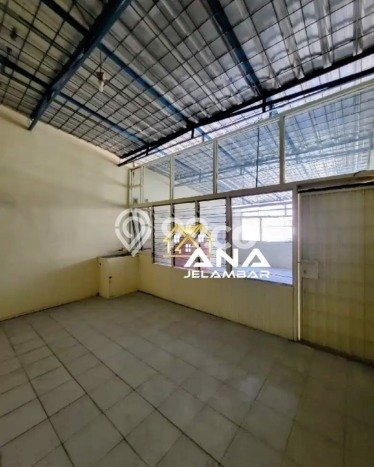 Hunian Super Mewah dengan Akses Paling Strategis di Jelambar, Jakarta Barat Hunian Super Mewah dengan Akses Paling Strategis di Jelambar, Jakarta Barat