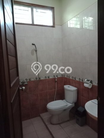 Lokasi strategis! Rumah siap huni disewakan di Ngaglik LB 230m2 Lokasi strategis! Rumah siap huni disewakan di Ngaglik LB 230m2