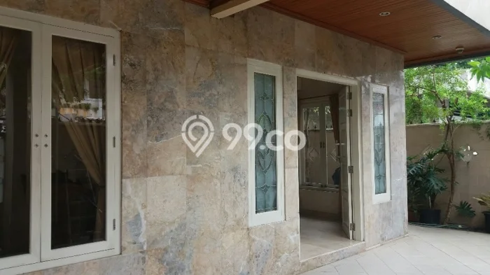 Rumah Luas Tanah 239m² di Pulomas, Jakarta Timur - Akses Mudah Rumah Luas Tanah 239m² di Pulomas, Jakarta Timur - Akses Mudah