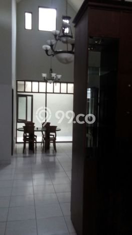 Jarang Ada! Rumah Kontrakan 4 Kamar Bagus Siap Huni Alam Sutera Jarang Ada! Rumah Kontrakan 4 Kamar Bagus Siap Huni Alam Sutera