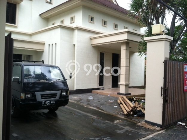 HARGA TERBAIK! Rumah Berkualitas di Cilandak, Luas 650m² LB 650m² HARGA TERBAIK! Rumah Berkualitas di Cilandak, Luas 650m² LB 650m²