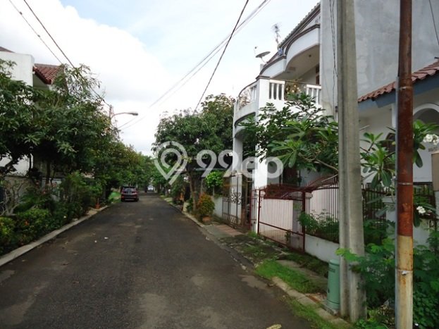 Rumah Luas Asri 2 KT Siap Pakai di Cibubur Jakarta Timur Rumah Luas Asri 2 KT Siap Pakai di Cibubur Jakarta Timur