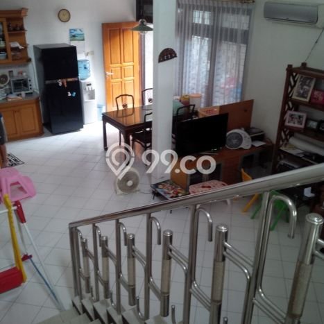 PROPERTI PILIHAN! Rumah Asri di Rungkut, LT 430m² LB 250m² PROPERTI PILIHAN! Rumah Asri di Rungkut, LT 430m² LB 250m²