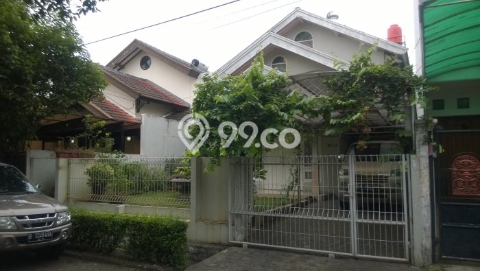 Rumah EXCLUSIVE di Bintaro, Tangerang Selatan, LT 180m² Bangunan 250m² KESEMPATAN TERBATAS! Rumah EXCLUSIVE di Bintaro, Tangerang Selatan, LT 180m² Bangunan 250m² KESEMPATAN TERBATAS!