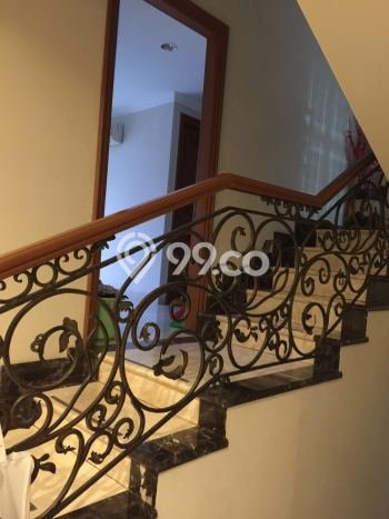 HARGA SPECIAL! Rumah Asri di Permata Buana, Jakarta Barat, LT 200m² Bangunan 450m² BISA KPR! HARGA SPECIAL! Rumah Asri di Permata Buana, Jakarta Barat, LT 200m² Bangunan 450m² BISA KPR!