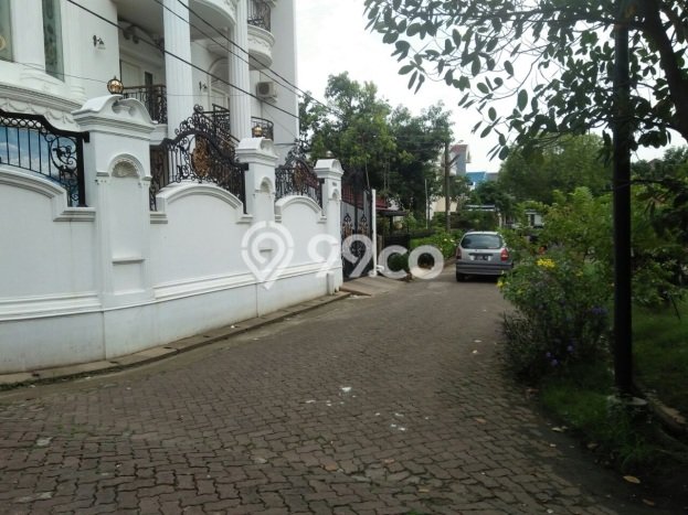 Rumah kawasan Kelapa Gading, 2 KM, Pemandangan Kota, Luas 135m² Bangunan 180m² Rumah kawasan Kelapa Gading, 2 KM, Pemandangan Kota, Luas 135m² Bangunan 180m²