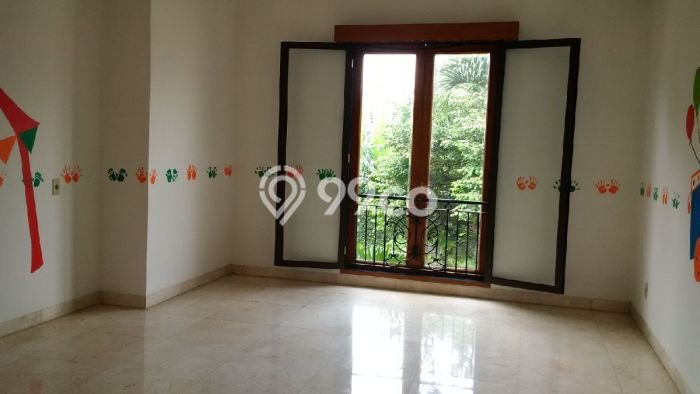 Disewakan! Rumah 5 Kamar Tidur &
4 Kamar Mandi di Ampera, Jakarta Selatan Disewakan! Rumah 5 Kamar Tidur &
4 Kamar Mandi di Ampera, Jakarta Selatan
