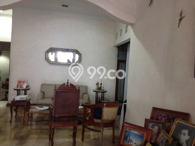 Rumah Elit Modern Tanpa Renovasi di Senayan Jakarta Selatan Rumah Elit Modern Tanpa Renovasi di Senayan Jakarta Selatan