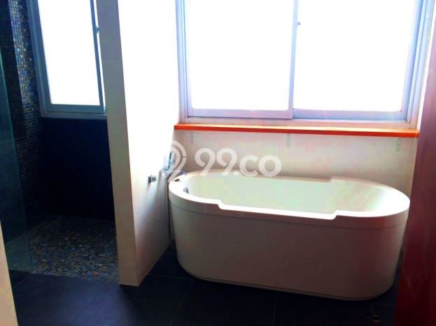 Rumah Elit Modern Tanpa Renovasi di Ampera Jakarta Selatan Rumah Elit Modern Tanpa Renovasi di Ampera Jakarta Selatan