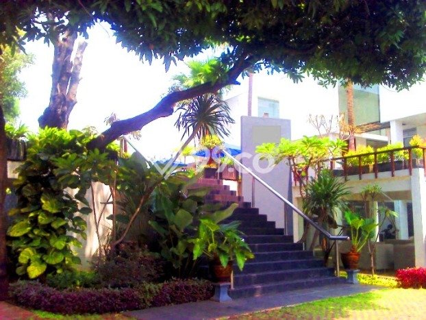 Rumah Elit Modern Tanpa Renovasi di Ampera Jakarta Selatan Rumah Elit Modern Tanpa Renovasi di Ampera Jakarta Selatan